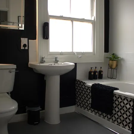 Top Spot 2-Bed Spacious Apartment Town Centre Train Station Wifi Colchester Room photo